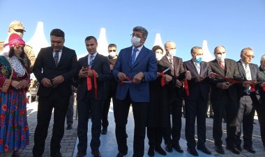 Tuşba Belediyesi Kilit Taşı Parke Çalışması ile Bir Yeniliğe Daha İmza Attı