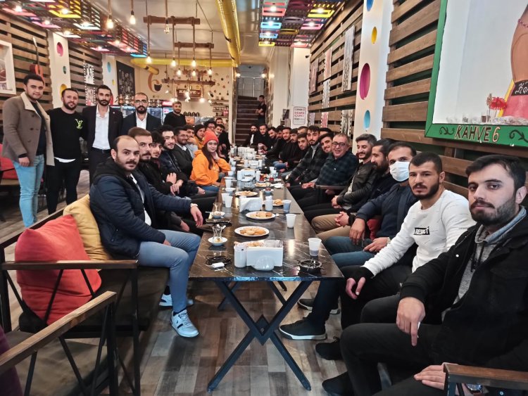 BAŞKAN BEDİRHANOĞLU, GENÇLERLE BİR ARAYA GELDİ