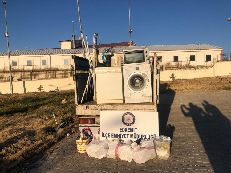 Van Edremit İlçe Emniyet Müdürlüğü İlginç Hırsızlık Olayı Yakayı Ele Verdi