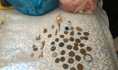 Van İl Jandarma Komutanlığınca 33 Adet Sikke ve 20 Adet Tarihi Eser Ele Geçirildi