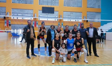 BÜYÜKŞEHİR BELEDİYESİ KADIN VOLEYBOL TAKIMI 5. HAFTAYI DA KAYIPSIZ GEÇTİ