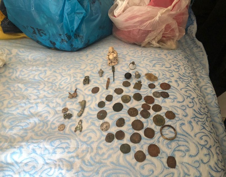 Van İl Jandarma Komutanlığınca 33 Adet Sikke ve 20 Adet Tarihi Eser Ele Geçirildi