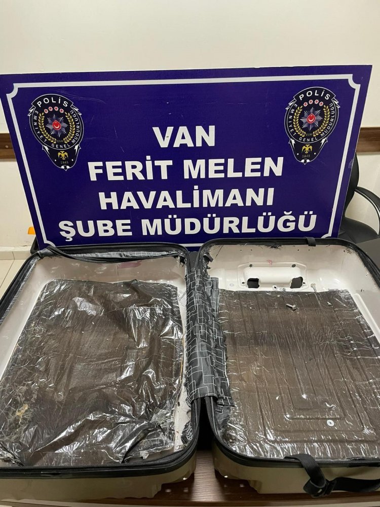 Van İl Emniyet Müdürlüğü 3 Kilo 240 Gram Eroin Ele Geçirdi