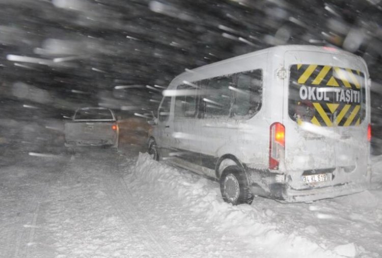 Van'da Merkez İlçelerde Kar Tatili