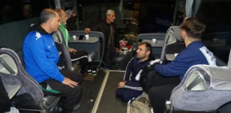 OTOBÜSLER BOLU DAĞI'NDA MAHSUR KALDI