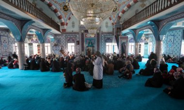 BÜYÜKŞEHİR BELEDİYESİ REGAİP KANDİLİ PROGRAMI DÜZENLEDİ