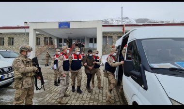 VAN'DA SURİYELİLERE ŞANTAJ, GASP EDEN 5 ŞAHIS TUTUKLANDI!
