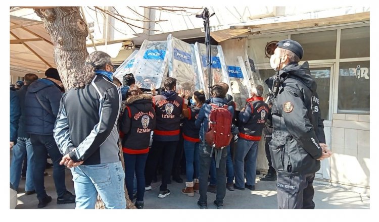 POLİS KALKANLARI ARASINDA AÇIKLAMA YAPILDI!