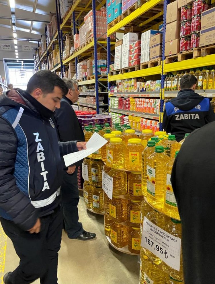 VAN BÜYÜKŞEHİR BELEDİYESİ YAĞ STOKÇULARINA FIRSAT VERMİYOR! 