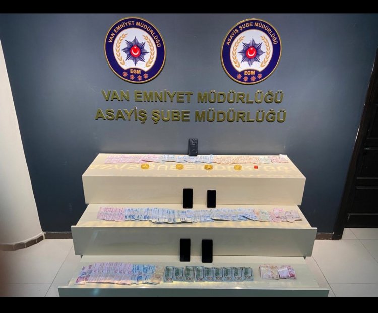 HAKKARİ'DE KUYUMCUDA DOLANDIRICILIK OLAYI YAŞANDI!
