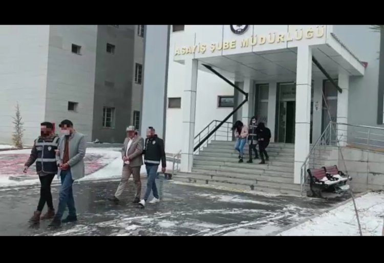 HAKKARİ'DE KUYUMCUDA DOLANDIRICILIK OLAYI YAŞANDI!