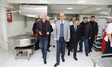 İPEKYOLU BELEDİYESİ MÜBAREK RAMAZAN AYINDA İHTİYAÇ SAHİPLERİNİ UNUTMADI!