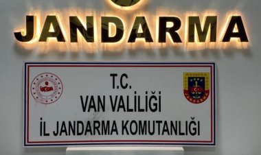 VAN'IN BAŞKALE İLÇESİNDE 10.5 KG METAMFETAMİN UYUŞTURUCU ELE GEÇİRİLDİ!