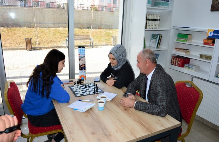 TUŞBA BELEDİYESİ, SOSYAL SORUMLULUK PROJELERİNE BİR İLK DAHA ‘KİTAP KAFE’ HİZMETİ!