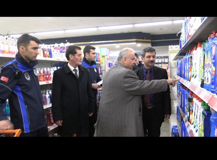 VAN'IN İPEKYOLU İLÇESİNDE KDV'NİN DÜŞÜRÜLMESİYLE MARKETLERDE DENETİM SAĞLANDI!