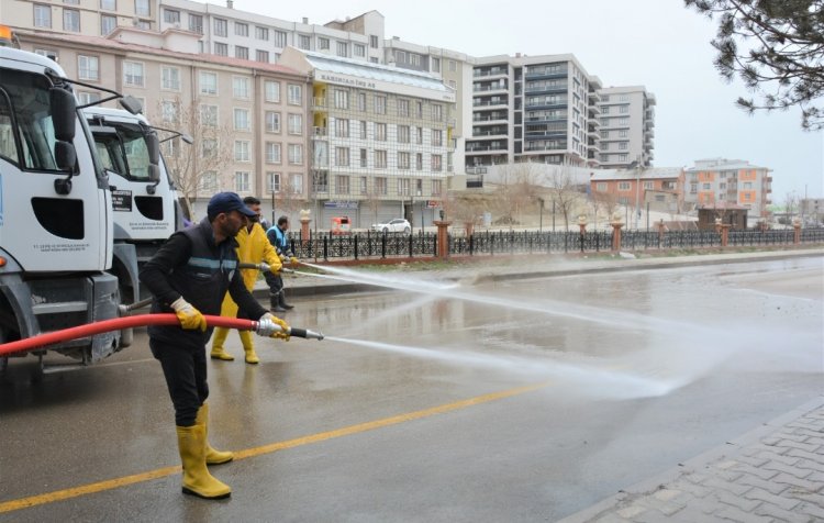 TUŞBA BELEDİYESİ BAHAR TEMİZLİĞİNE BAŞLADI!