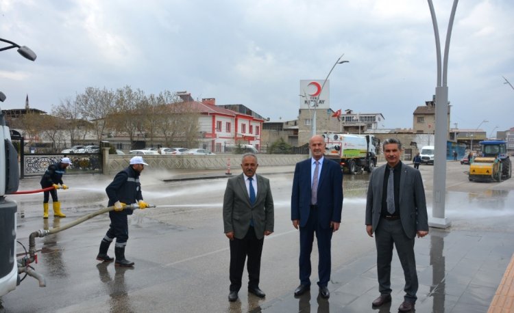 TUŞBA, ‘BAYRAM TEMİZLİĞİ’ YAPIYOR!