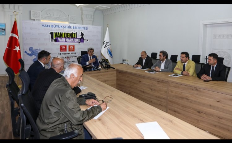 BÜYÜKŞEHİR 1. VAN DENİZİ YARI MARATONU DÜZENLİYOR!