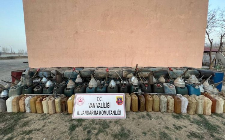 VAN'IN BAŞKALE İLÇESİNDE AKARYAKIT KAÇAKÇILIĞI YAPAN 3 KİŞİ YAKALANDI!