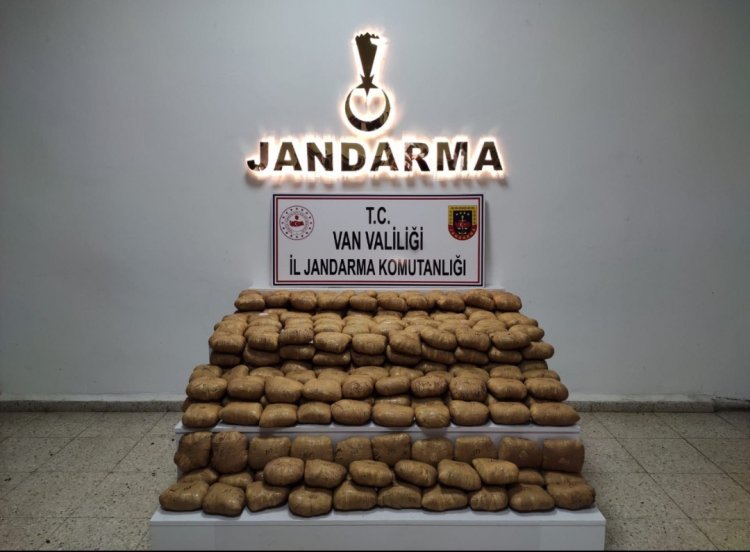 VAN'IN BAŞKALE İLÇESİNDE 200 KİLO 750 GRAM ESRAR ELE GEÇİRİLDİ!