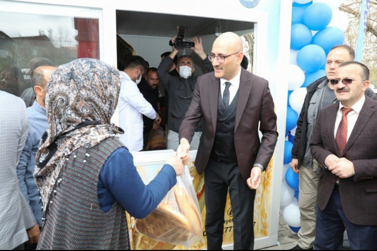İPEKYOLU BELEDİYESİ'DE HALK EKMEĞİ SATIŞLARINA START VERDİ