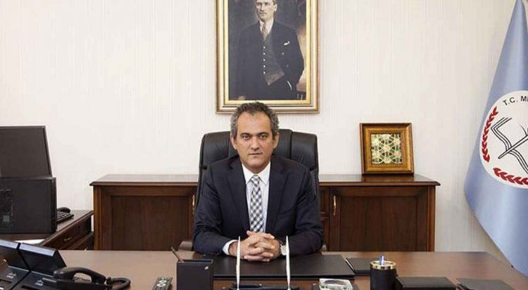 BAKAN ÖZER MÜJDEYİ VERDİ: MİLYONLARCA ÖĞRETMENİN BEKLEDİĞİ HABER GELDİ!