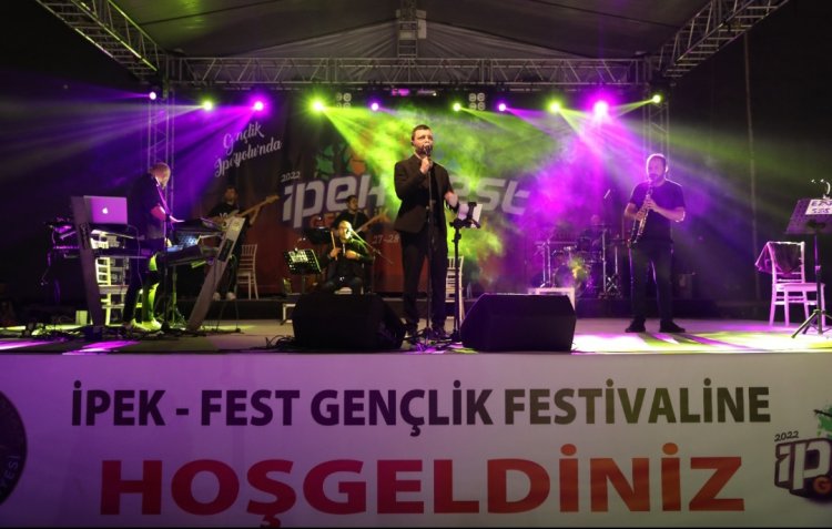 İPEKYOLU'NDA 'İPEKFEST' GÜNLERİNDEN MEHMET ERDEM RÜZGARI ESTİ!
