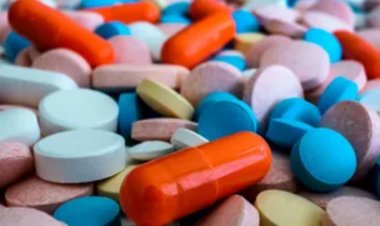 ECZANE RAFLARINDA BİRÇOK İLAÇ BULUNMUYOR, ECZACILAR İÇİN BIÇAK KEMİĞE DAYANDI!