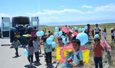 TUŞBA BELEDİYESİ, KARNE SEVİNCİNİ YAŞAYAN ÇOCUKLAR İÇİN UÇURTMA ETKİNLİĞİ DÜZENLEDİ!