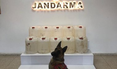 VAN'DA 325 LİTRE ASİTANHİDRİT ELE GEÇİRİLDİ!