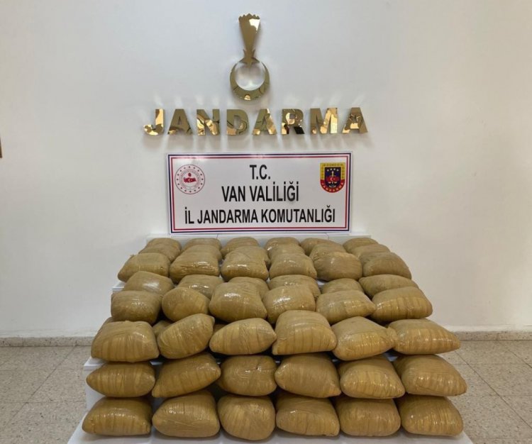 VAN'IN BAŞKALE KIRSALINDA 357 KG UYUŞTURUCU MADDE ELE GEÇİRİLDİ!