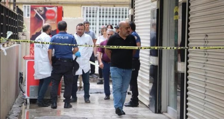 DOLABIN FİŞİNİ TAKARKEN AKIMA KAPILAN BAKKAL FECİ BİR ŞEKİLDE CAN VERDİ!