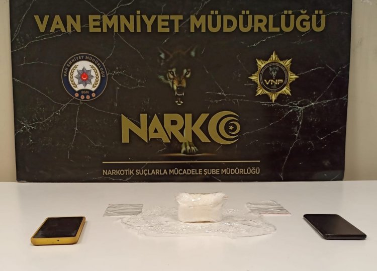 VAN'DA TORBACI OPERASYONU: 16 KİŞİ GÖZALTINA ALINDI!