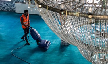 VAN BÜYÜKŞEHİR BELEDİYESİ CAMİİ TEMİZLİĞİNİ SÜRDÜRÜYOR