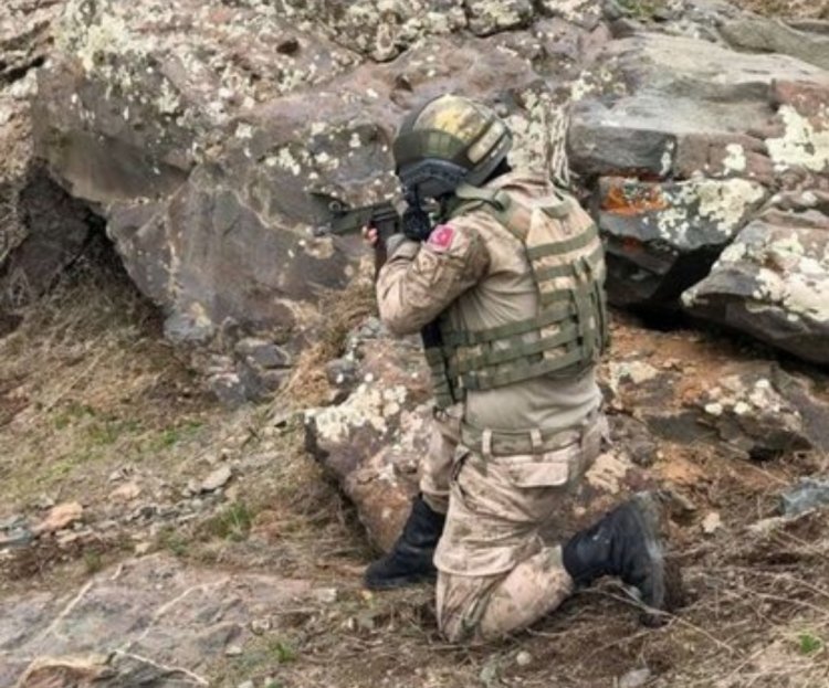 TENDÜREK KIRSALINDA GERÇEKLEŞTİRİLEN OPERASYON SONUCUNDA ONLARCA MÜHİMMAT ELE GEÇİRİLDİ!