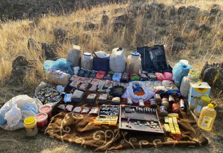 VAN'DA PKK/KCK ÖRGÜTÜNE YÖNELİK OPERASYON SONUCU ONLARCA MÜHİMMAT ELE GEÇİRİLDİ!