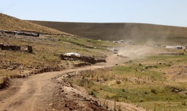 ERCİŞ'İN EVBEYLİ MAHALLESİNİN GEÇ KALINMIŞ 15 YILLIK HAYALİ GERÇEK OLDU!