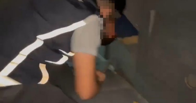 VAN'DA KAÇAK GÖÇMENLER, OTOBÜSTEKİ GİZLİ BÖLMEDE PES DEDİRTTİ