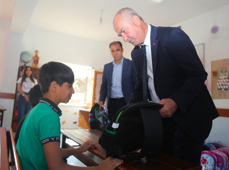 TUŞBA'DAN KIRTASİYE DESTEĞİ SÜRÜYOR!