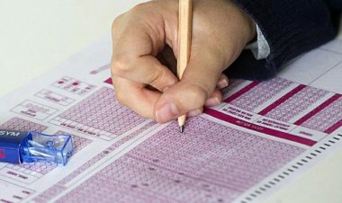 KPSS SINAVINA ZAMANINDA GİTMEYEN ÖĞRENCİLER YİNE KAPIDA KALDI! 