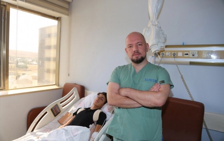 VAN'DA İLK DEFA GERÇEKLEŞTİRİLEN SKOLYOZ(OMİRİLİK EĞRİLİĞİ) AMELİYATI BAŞARIYLA GEÇTİ!