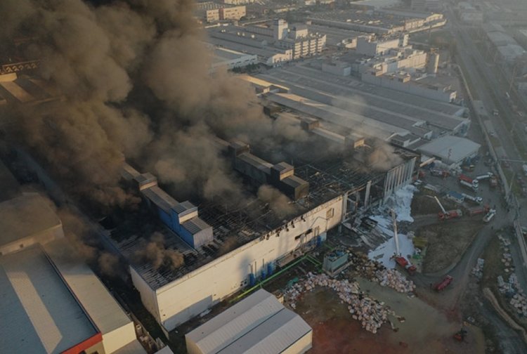 BURSA'DAKİ TEKSTİL FABRİKASI YANGINI DEVAM EDİYOR!