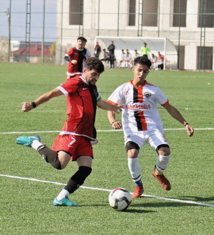 VAN BÜYÜKŞEHİR BELEDİYESPOR  KAYBETMEDEN İLERLİYOR!