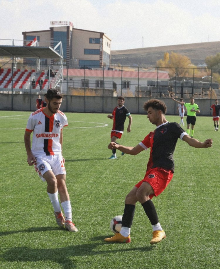 VAN BÜYÜKŞEHİR BELEDİYESPOR  KAYBETMEDEN İLERLİYOR!