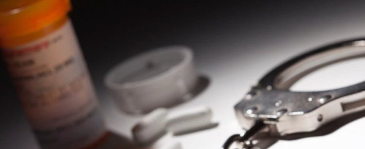 UYUŞTURUCU MADDE YAPMA SUÇUNDAN 10 YILDAN FAZLA CEZASI BULUNAN ŞAHIS JASAT'TAN KAÇAMADI!