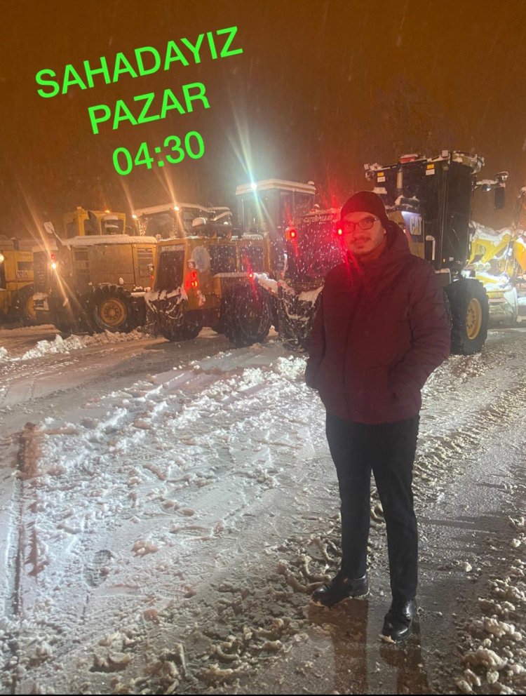 TUŞBA BELEDİYESİ, KARLA MÜCADELE MESAİSİNE ERKEN BAŞLADI!