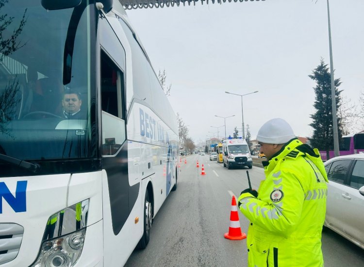 VAN'DA YEDİ GÜN İÇERİSİNDE 4.196 ARACA İŞLEM YAPILDI!