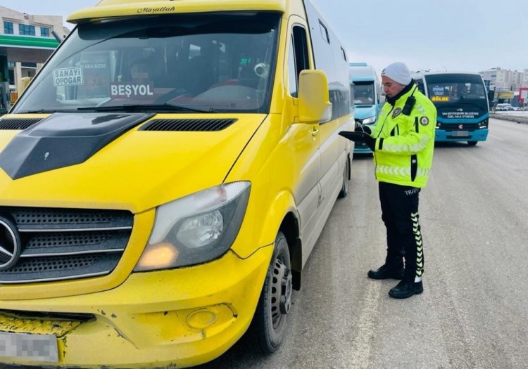 VAN'DA 4122 ARAÇ/SÜRÜCÜ DENETLENDİ: 9 ARAÇ TRAFİKTEN MEN EDİLDİ