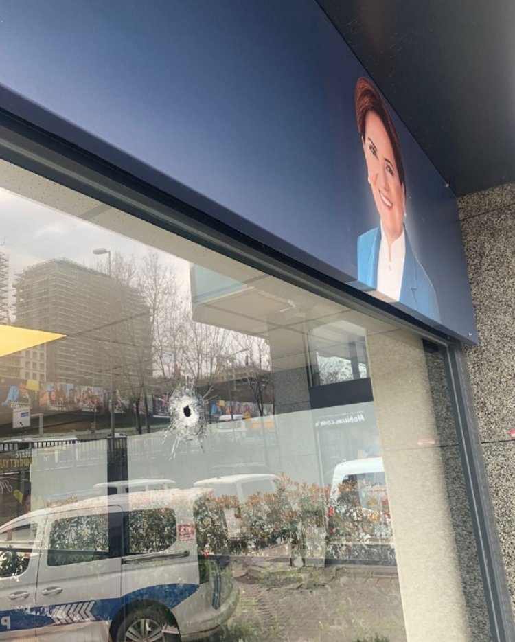 İYİ PARTİ İSTANBUL İL BAŞKANLIĞI'NA BİNASINA SİLAHLI SALDIRI DÜZENLENDİ