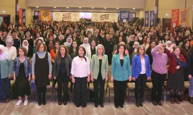 YEŞİL SOL PARTİ KADIN MECLİSİ: TEK ADAM REJİMİNİ DEĞİŞTİRECEĞİZ!